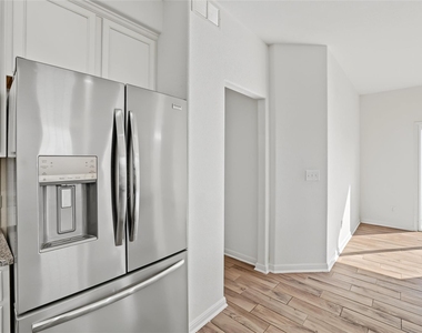 1244 Nevarez Dr - Photo Thumbnail 18