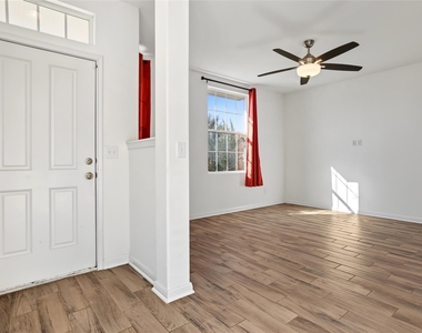1244 Nevarez Dr - Photo Thumbnail 6