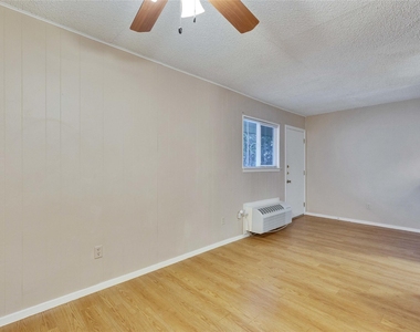 400 W 34th St - Photo Thumbnail 13