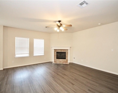 9521 Stanwich Dr - Photo Thumbnail 6