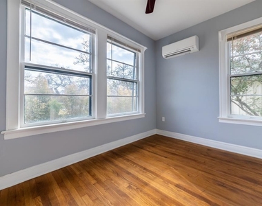 3111 Grooms St - Photo Thumbnail 2