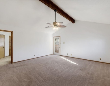 4732 Palisade Dr - Photo Thumbnail 14