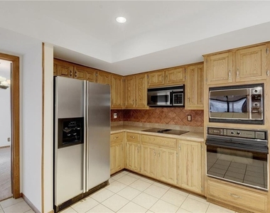 4732 Palisade Dr - Photo Thumbnail 8