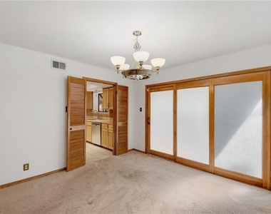 4732 Palisade Dr - Photo Thumbnail 5