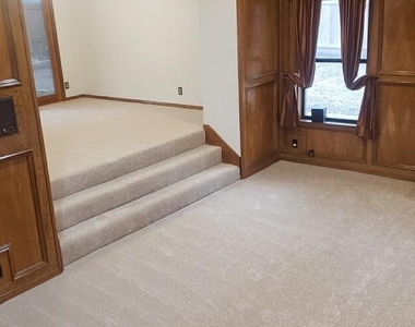 4732 Palisade Dr - Photo Thumbnail 3