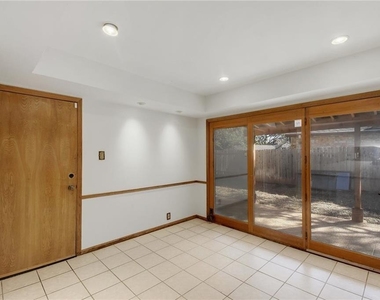 4732 Palisade Dr - Photo Thumbnail 11
