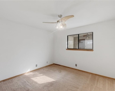 4732 Palisade Dr - Photo Thumbnail 19