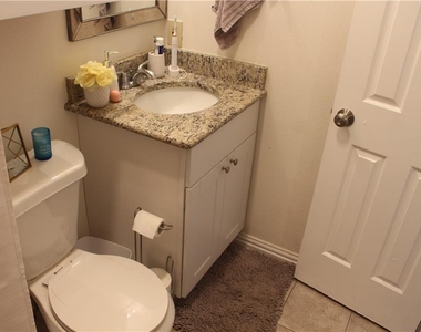 706 W 24th St - Photo Thumbnail 18