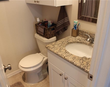 706 W 24th St - Photo Thumbnail 10