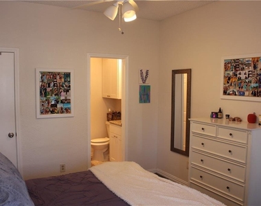 706 W 24th St - Photo Thumbnail 6