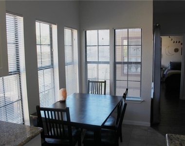 706 W 24th St - Photo Thumbnail 1