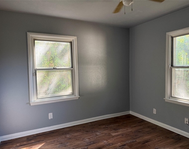 302 Patton Dr - Photo Thumbnail 7
