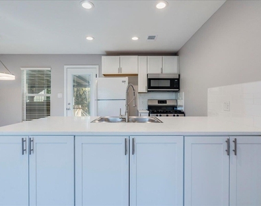 5201 Calais Ct - Photo Thumbnail 6