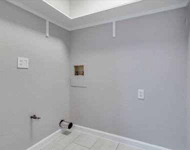 5201 Calais Ct - Photo Thumbnail 26