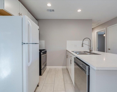 5201 Calais Ct - Photo Thumbnail 8