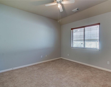 120 Abbey Dr - Photo Thumbnail 14