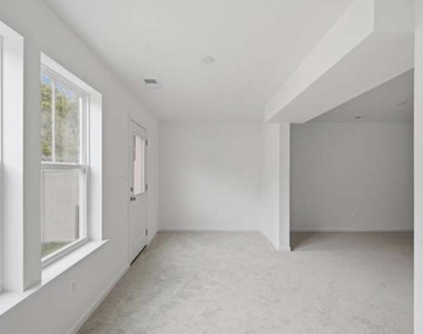 74 Abbott Way - Photo Thumbnail 5