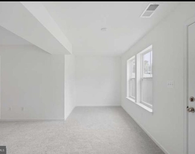 74 Abbott Way - Photo Thumbnail 2