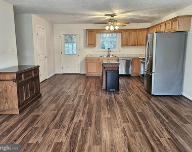 494 Crystal Lane - Photo Thumbnail 3
