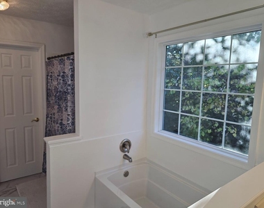 494 Crystal Lane - Photo Thumbnail 15