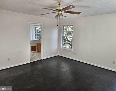 494 Crystal Lane - Photo Thumbnail 18