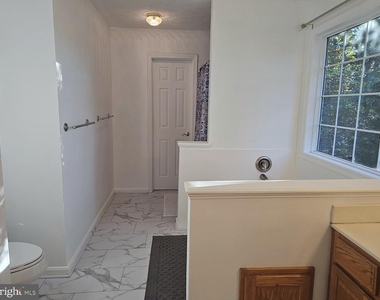 494 Crystal Lane - Photo Thumbnail 10
