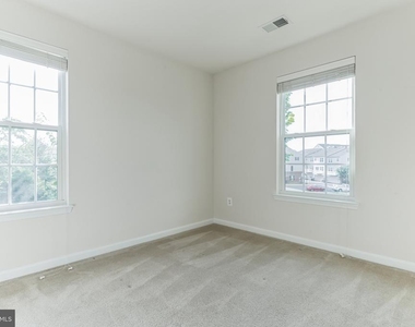 7039 Trek Way - Photo Thumbnail 45