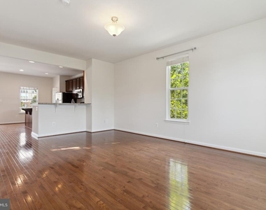 7039 Trek Way - Photo Thumbnail 26