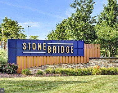 2625 Eastbourne Drive - Photo Thumbnail 46