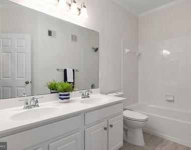 2625 Eastbourne Drive - Photo Thumbnail 34