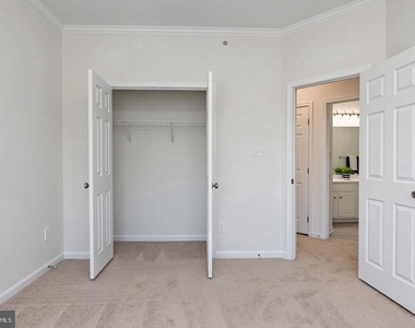 2625 Eastbourne Drive - Photo Thumbnail 31