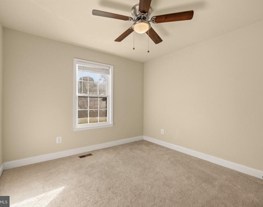 8112 Leland Road - Photo Thumbnail 16
