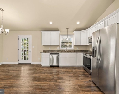 8112 Leland Road - Photo Thumbnail 4