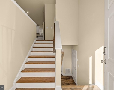 8112 Leland Road - Photo Thumbnail 2