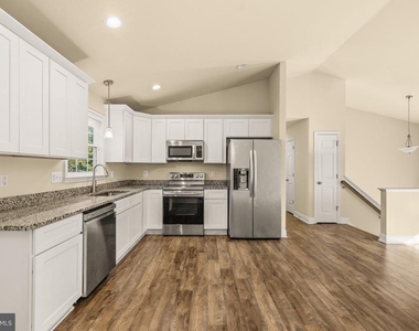 8112 Leland Road - Photo Thumbnail 5