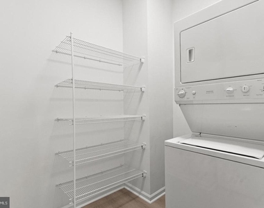 2370 Merseyside Drive - Photo Thumbnail 46