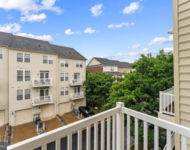 2370 Merseyside Drive - Photo Thumbnail 54