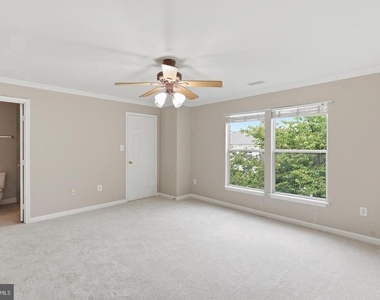 20583 Snowshoe Square - Photo Thumbnail 16