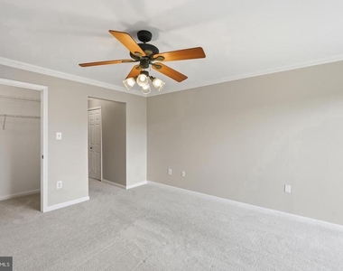 20583 Snowshoe Square - Photo Thumbnail 14