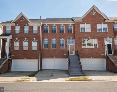 18818 Silverwood Terrace - Photo Thumbnail 1