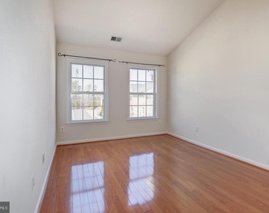 18818 Silverwood Terrace - Photo Thumbnail 30