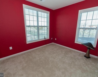 23458 Belvoir Woods Terrace - Photo Thumbnail 10