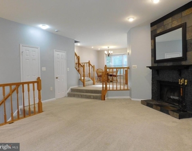 5630 Gresham Lane - Photo Thumbnail 7