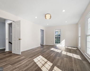 5886 Parenham Way - Photo Thumbnail 2