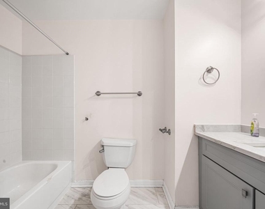 5886 Parenham Way - Photo Thumbnail 11