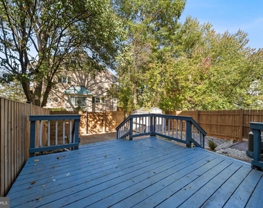 5886 Parenham Way - Photo Thumbnail 15