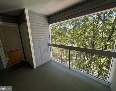 3175 Summit Square Drive - Photo Thumbnail 17