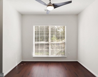 14435 Fallscliff Lane - Photo Thumbnail 8
