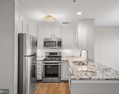 11844 Breton Court - Photo Thumbnail 8