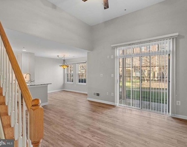 11844 Breton Court - Photo Thumbnail 4